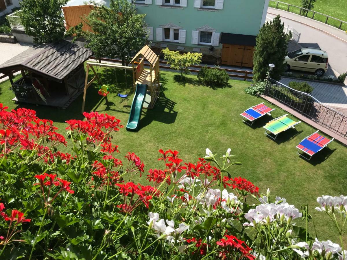 Apartments Vaiolet Santa Cristina Val Gardena Exterior photo